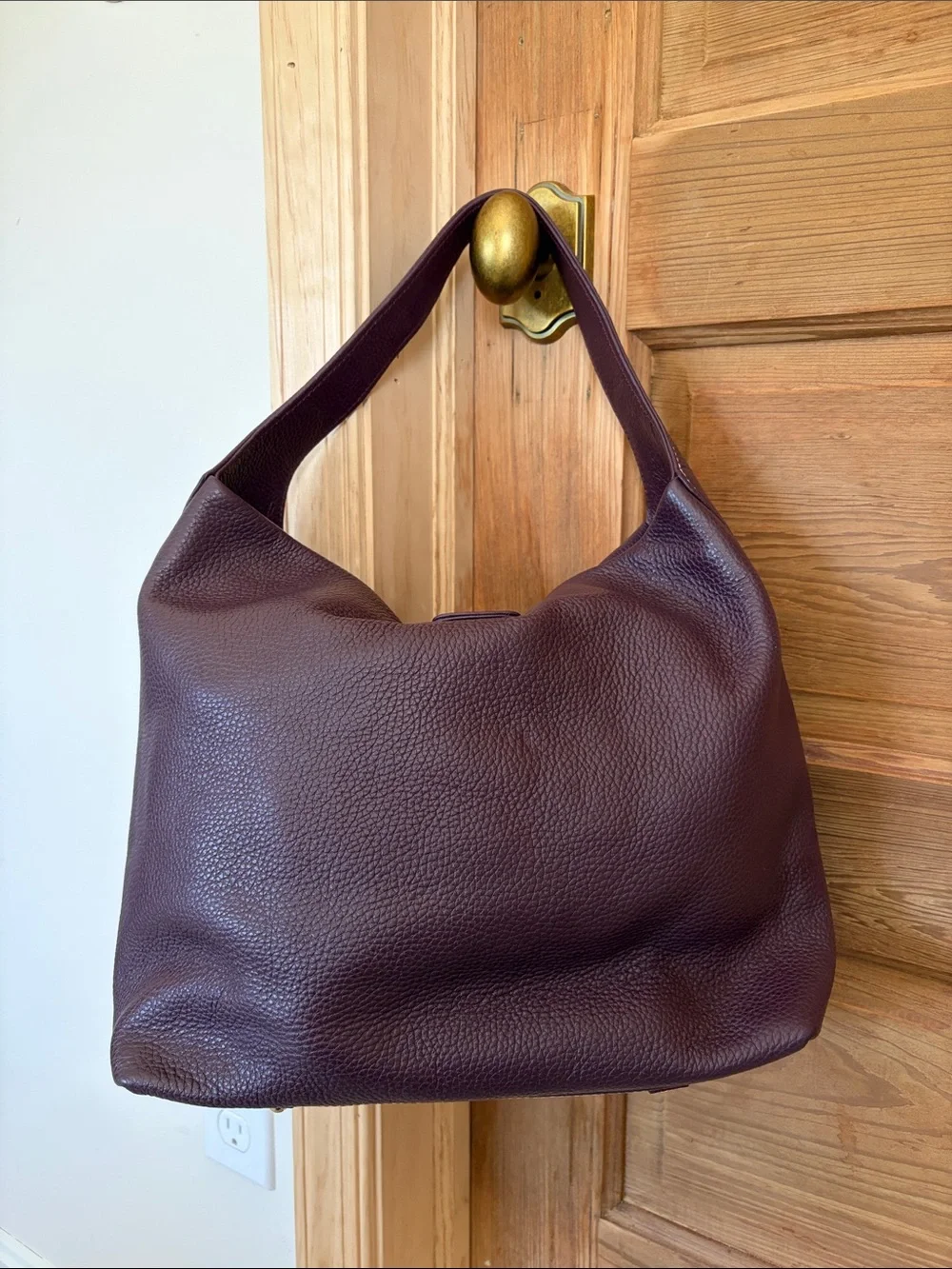 Dooney & Bourke Pebble Logo Lock Large Sac - Plum Wine |